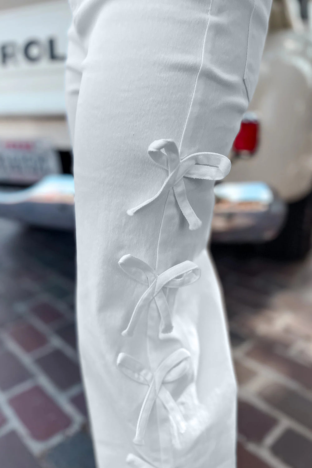 The Graceful Bow Straight Jeans
